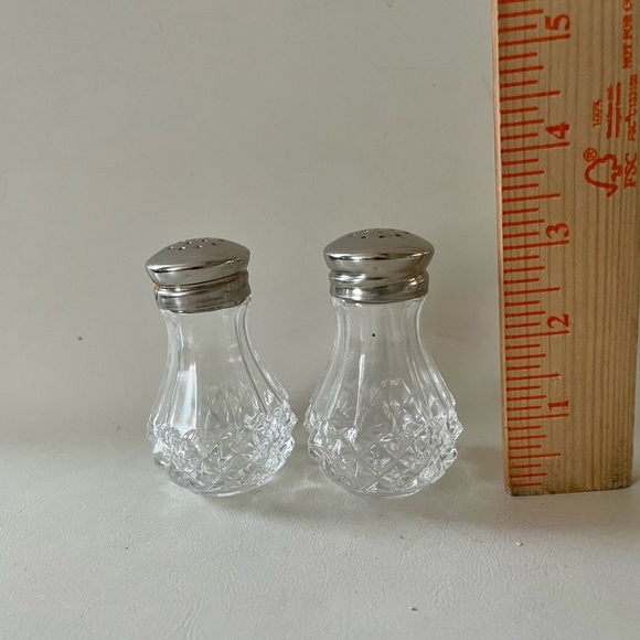 Crystal Salt and Pepper Shakers with Silver Tops - Picture 2 of 9